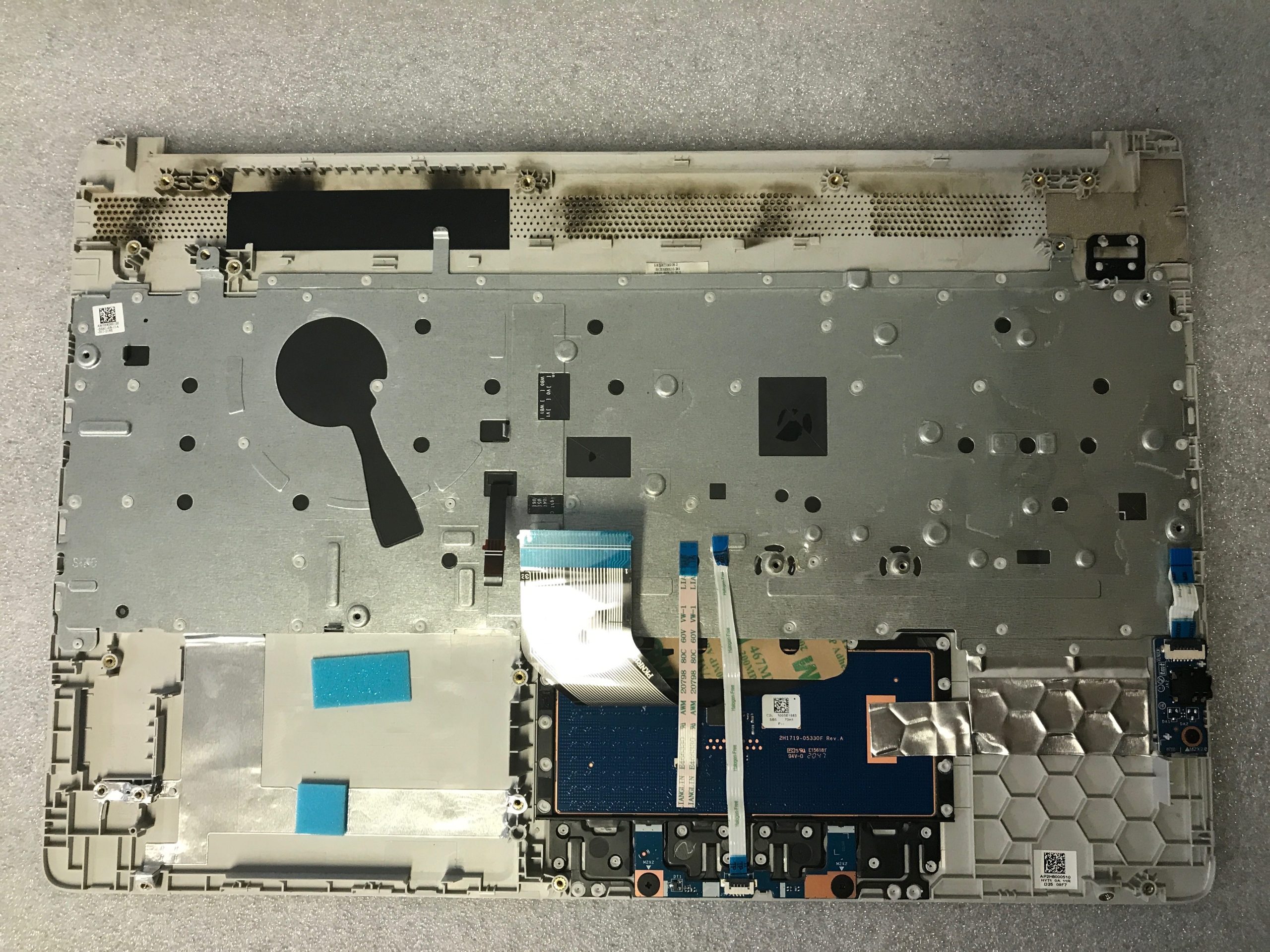 HP 15-dw3015cl palmrest touch pad keyboard L52022-001 product photo 2