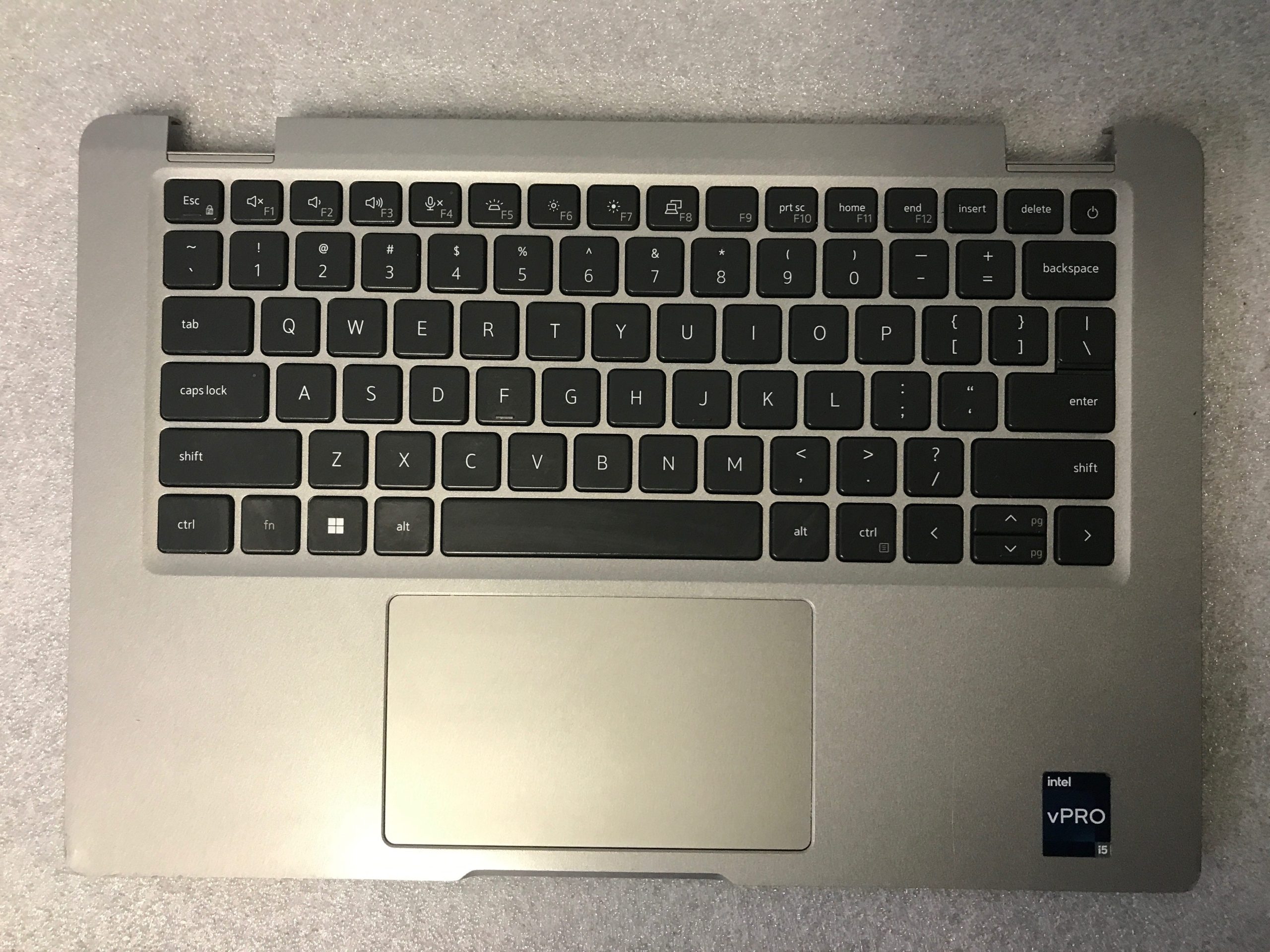 Dell Latitude 5330 palmrest touch pad keyboard 073rx product photo 1