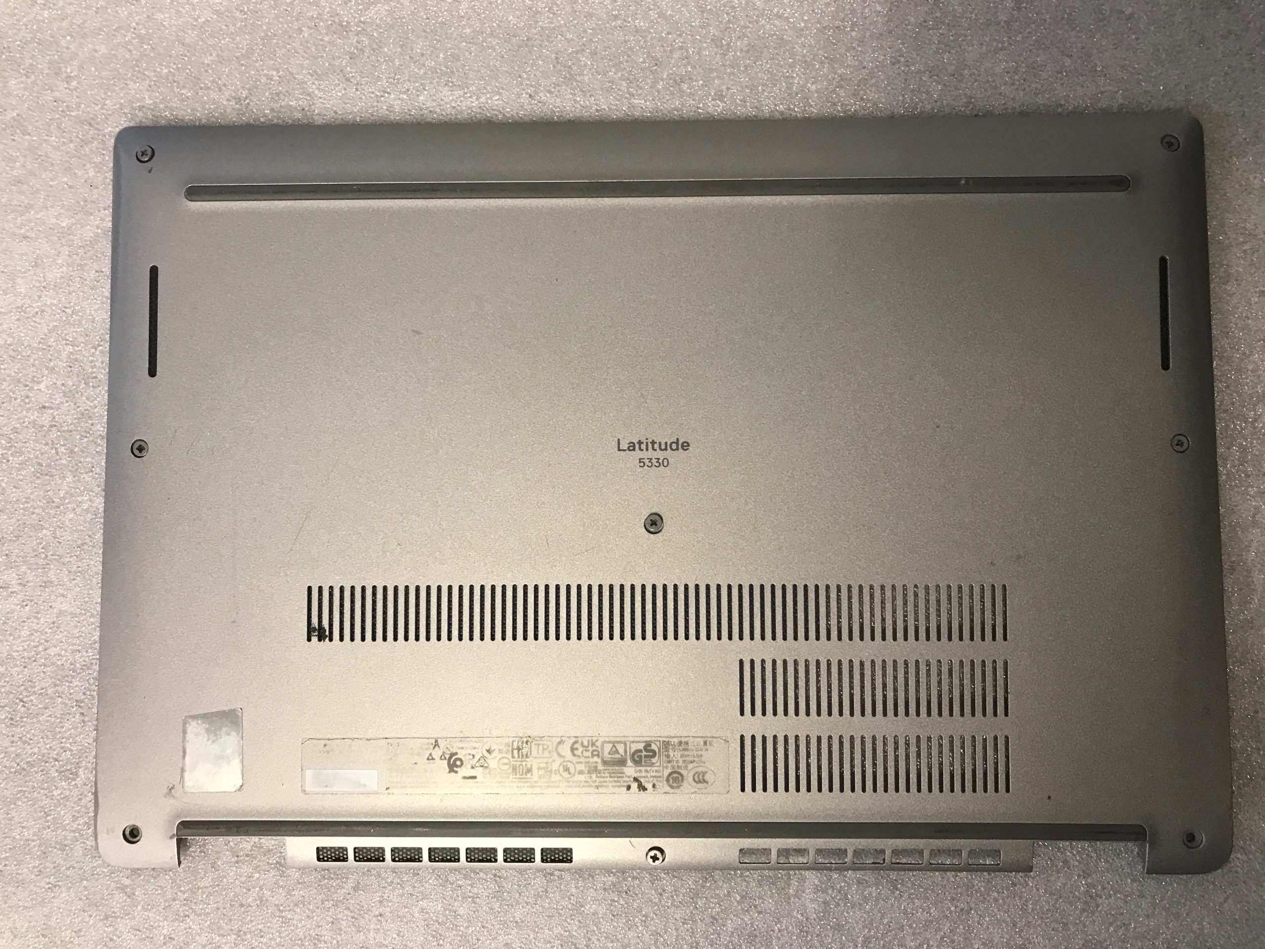 Dell Latitude 5330 bottom base case cover enclosure 08W5X product photo 1
