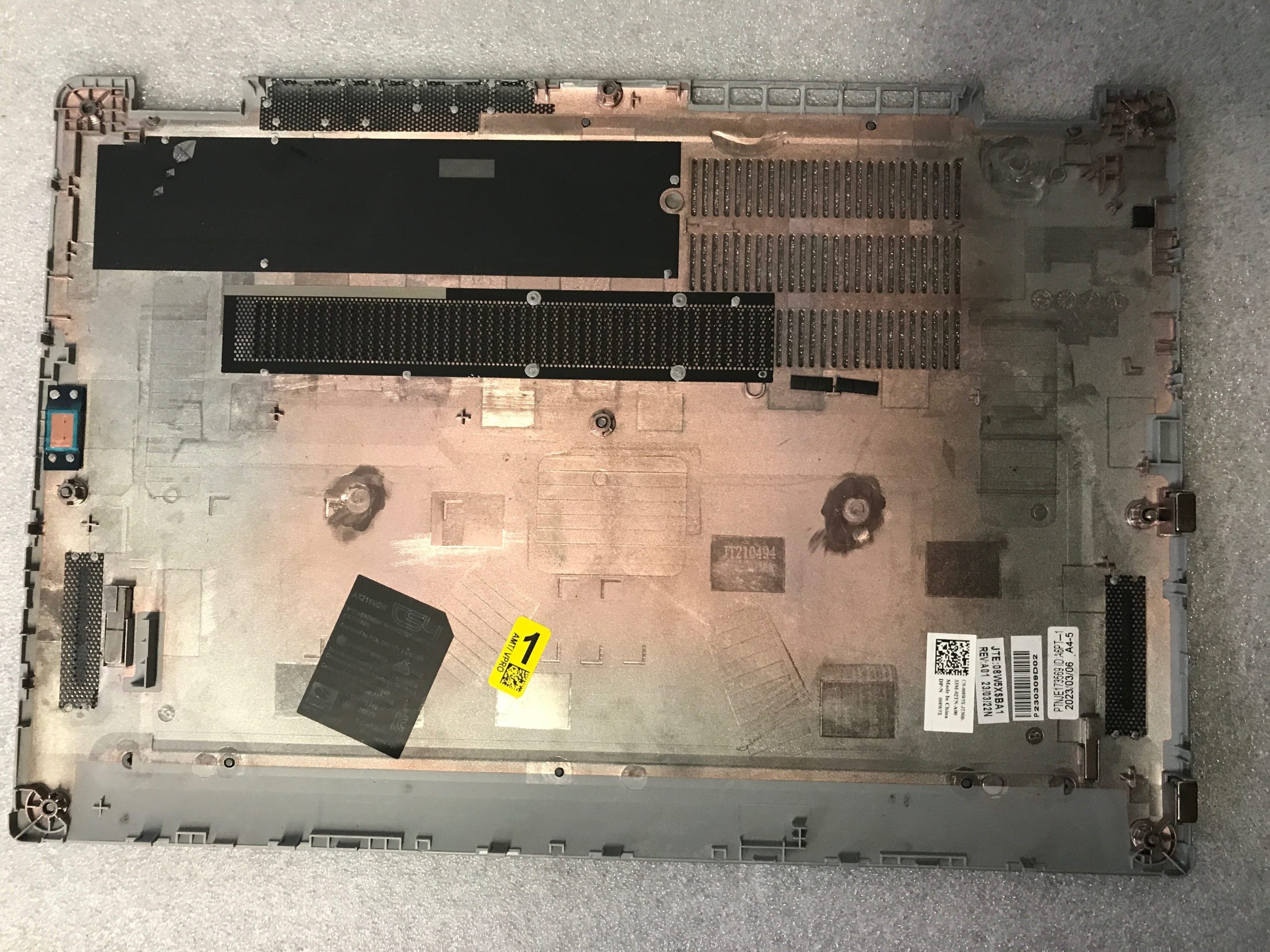 Dell Latitude 5330 bottom base case cover enclosure 08W5X product photo 2