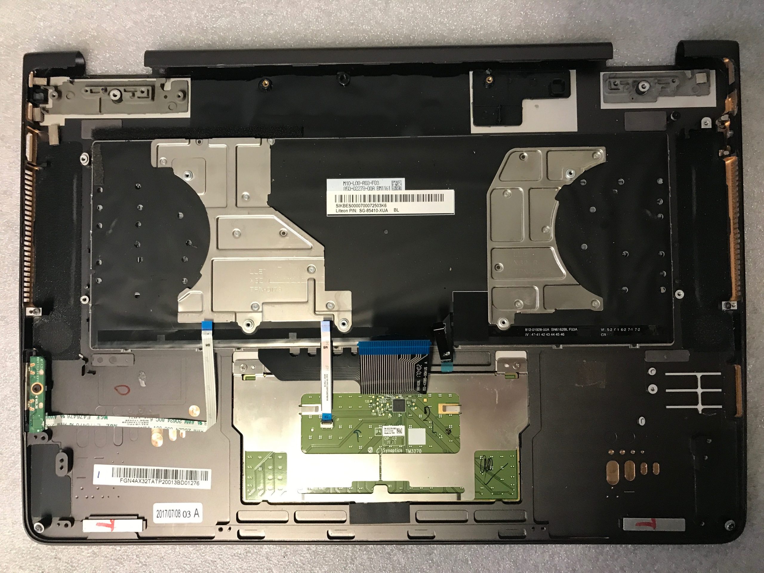 HP Spectre 15t-bl100 palmrest touch pad keyboard 912995-001 product photo 2