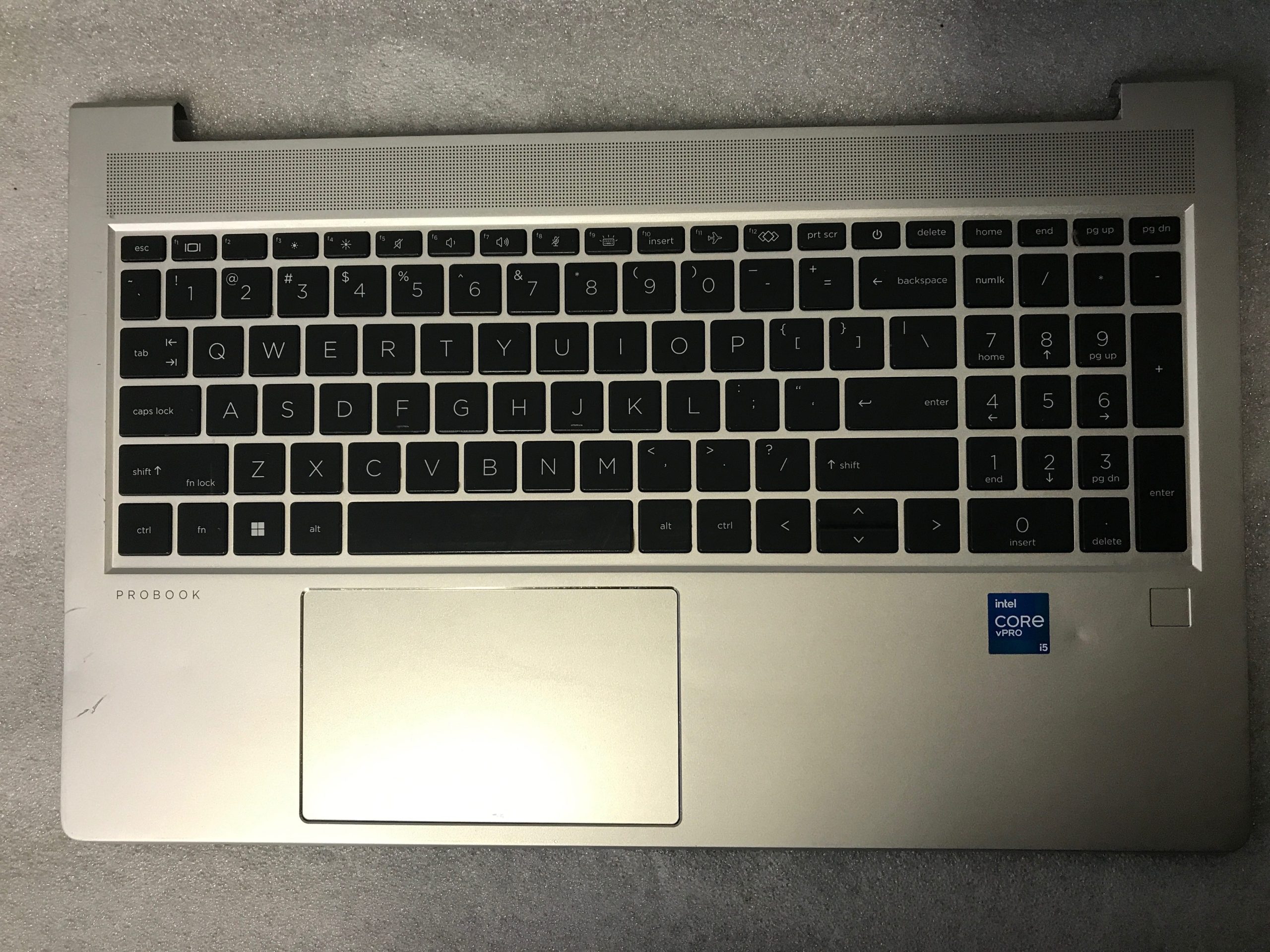 HP ProBook 650 G8 palmrest touch pad keyboard M49545-001 Scratch product photo 1