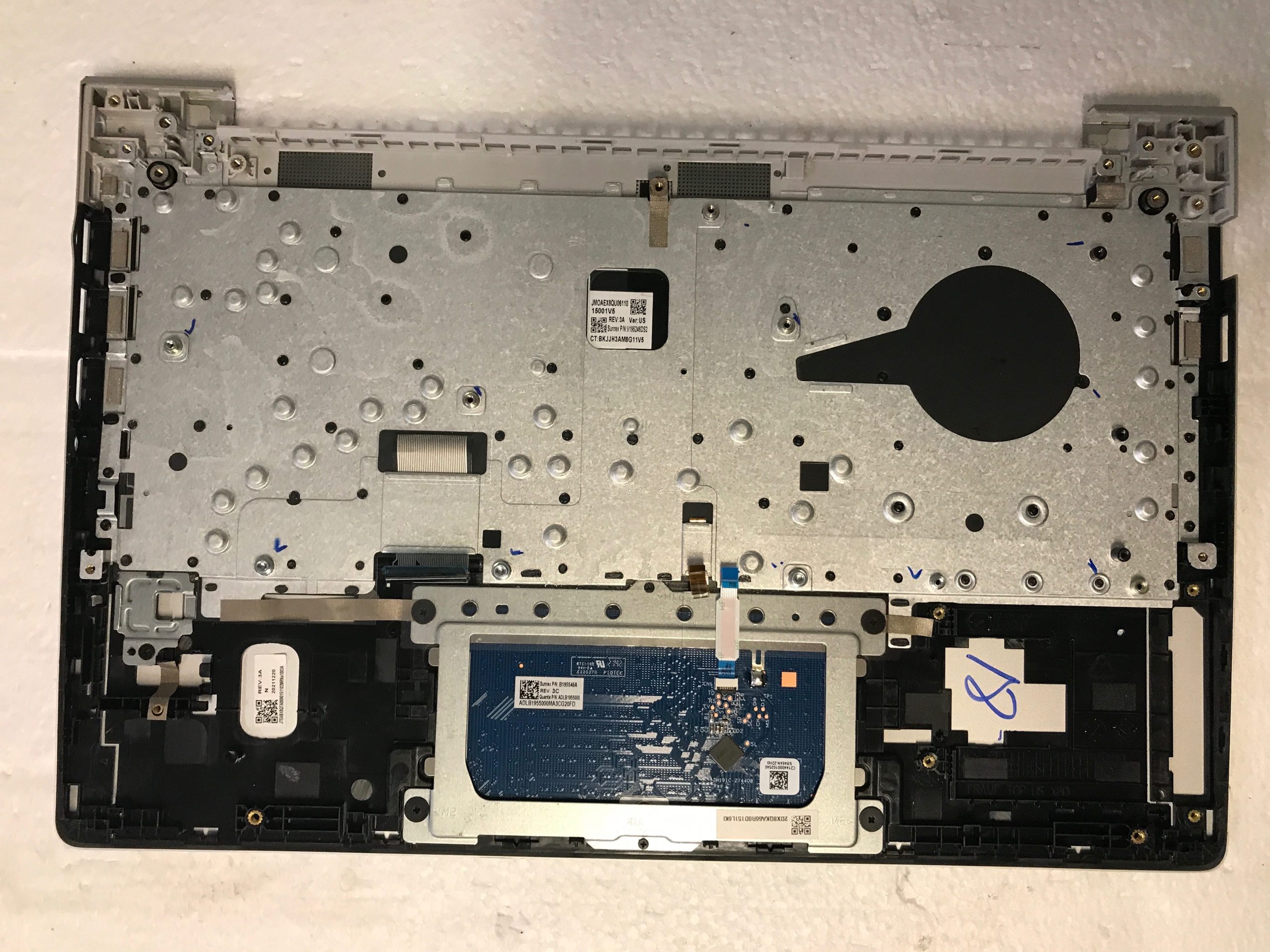 HP ProBook 440 G8 palmrest touch pad keyboard M78956-001 product photo 2