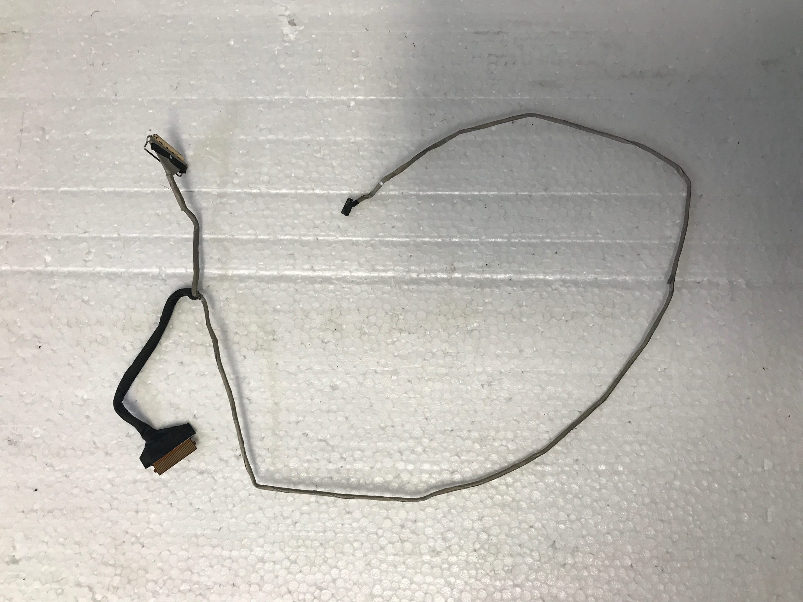 Lenovo IdeaPad 3-15IIL05 LCD VGA Video Cable product photo 1