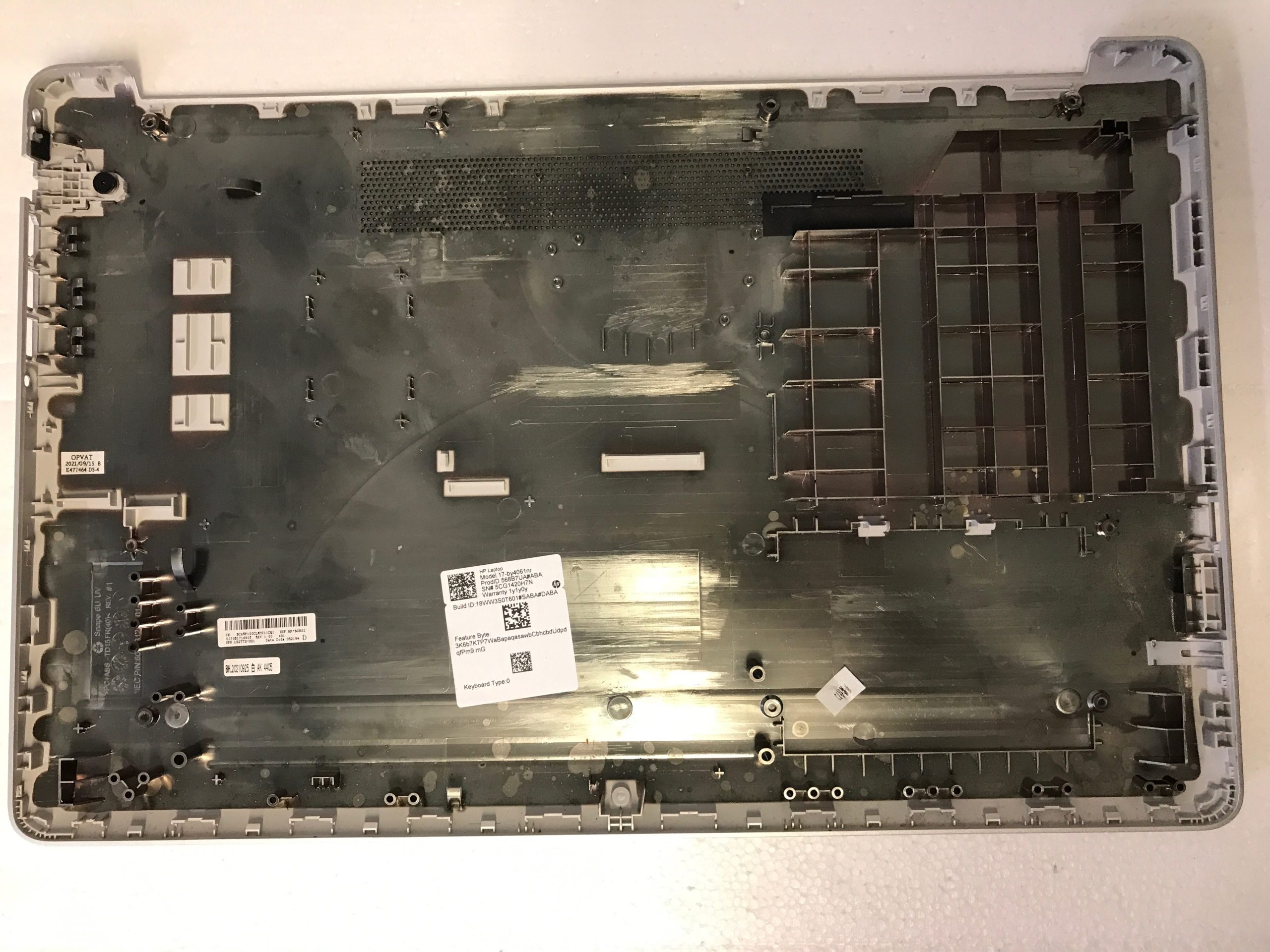 HP Notebook 17-by4xxx bottom base case cover enclosure L92773-001 product photo 2