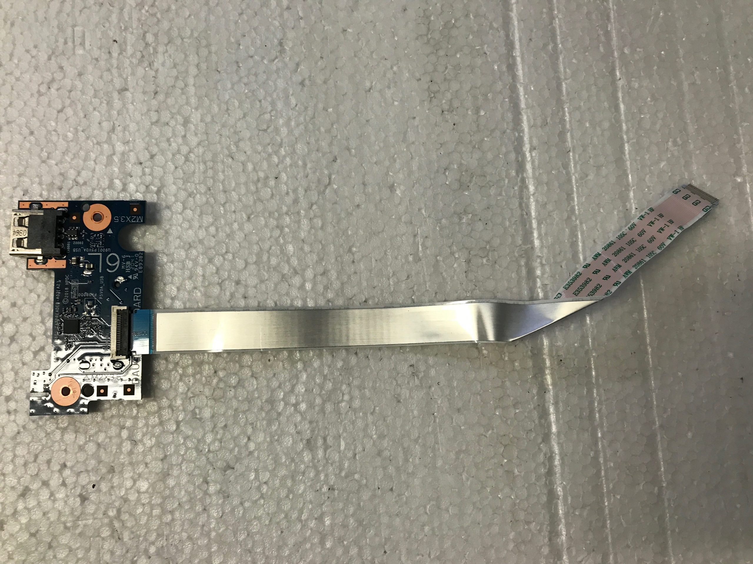 HP 17t-by400 USB Port I/O IO Daughter Board L22538-001 product photo 1