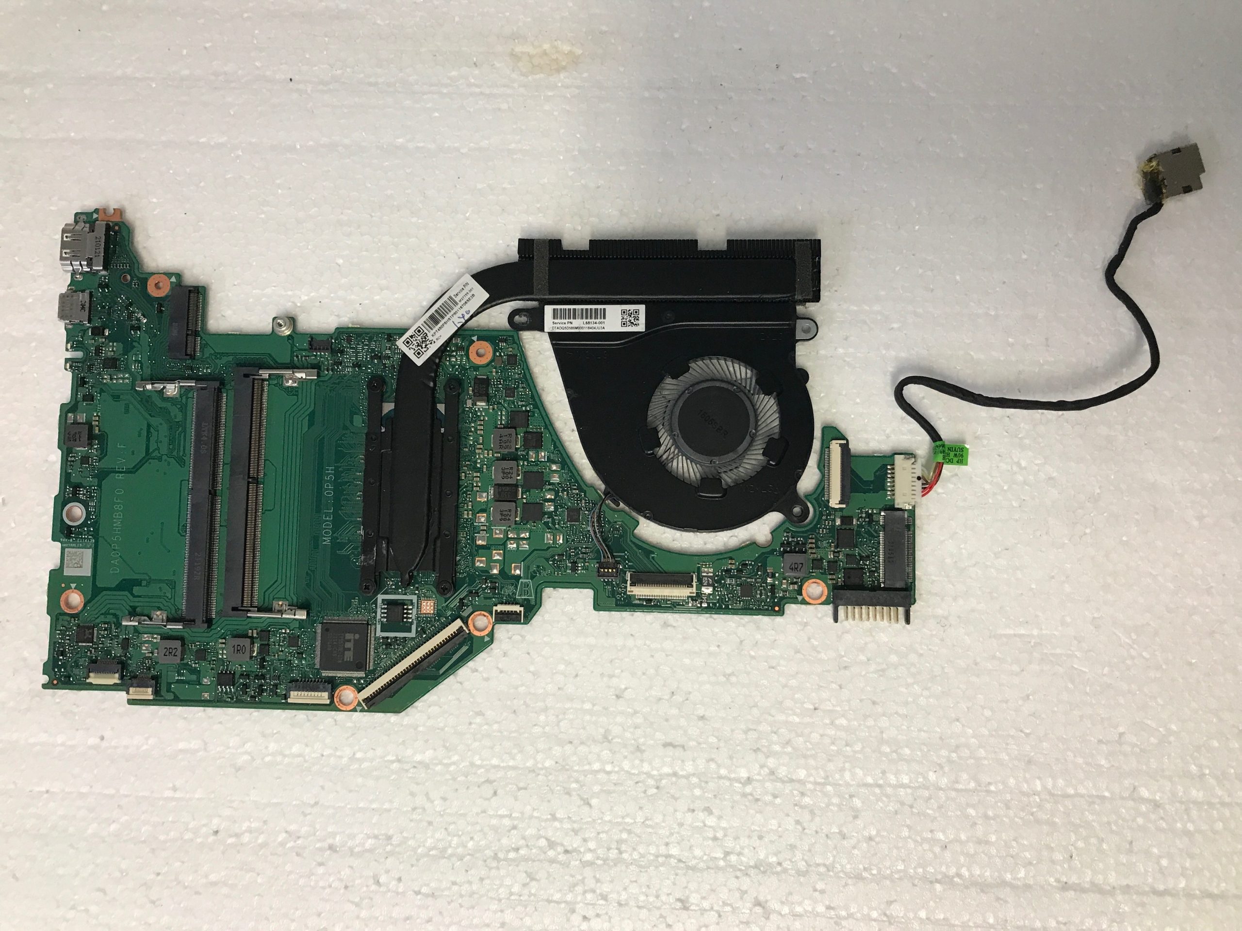 HP Notebook 15-dy2050la Motherboard M16463-001 product photo 1