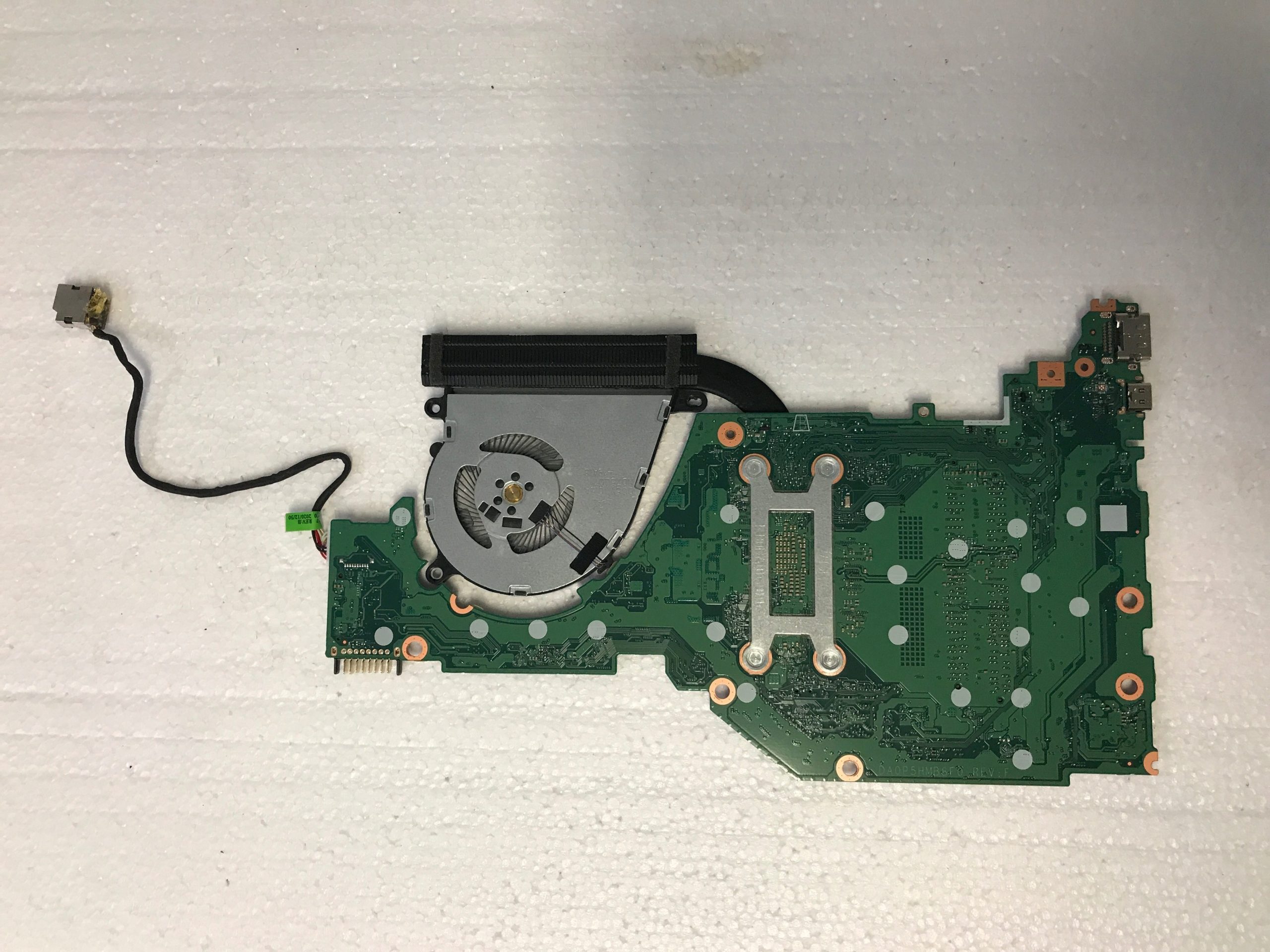 HP Notebook 15-dy2050la Motherboard M16463-001 product photo 2