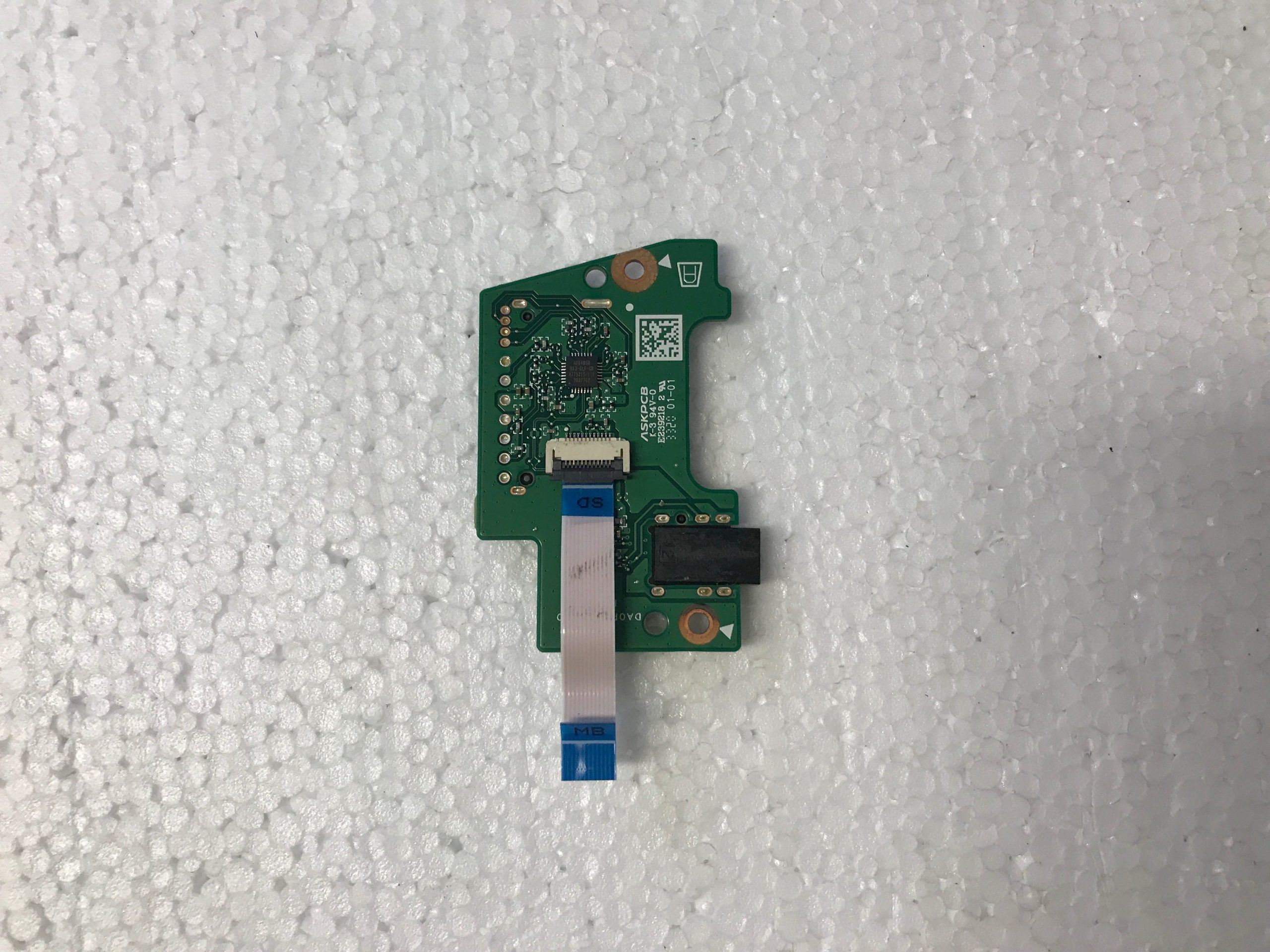 HP Notebook 15-dy1043dx Audio Headphone Jack I/O IO Board L90984-001 product photo 1