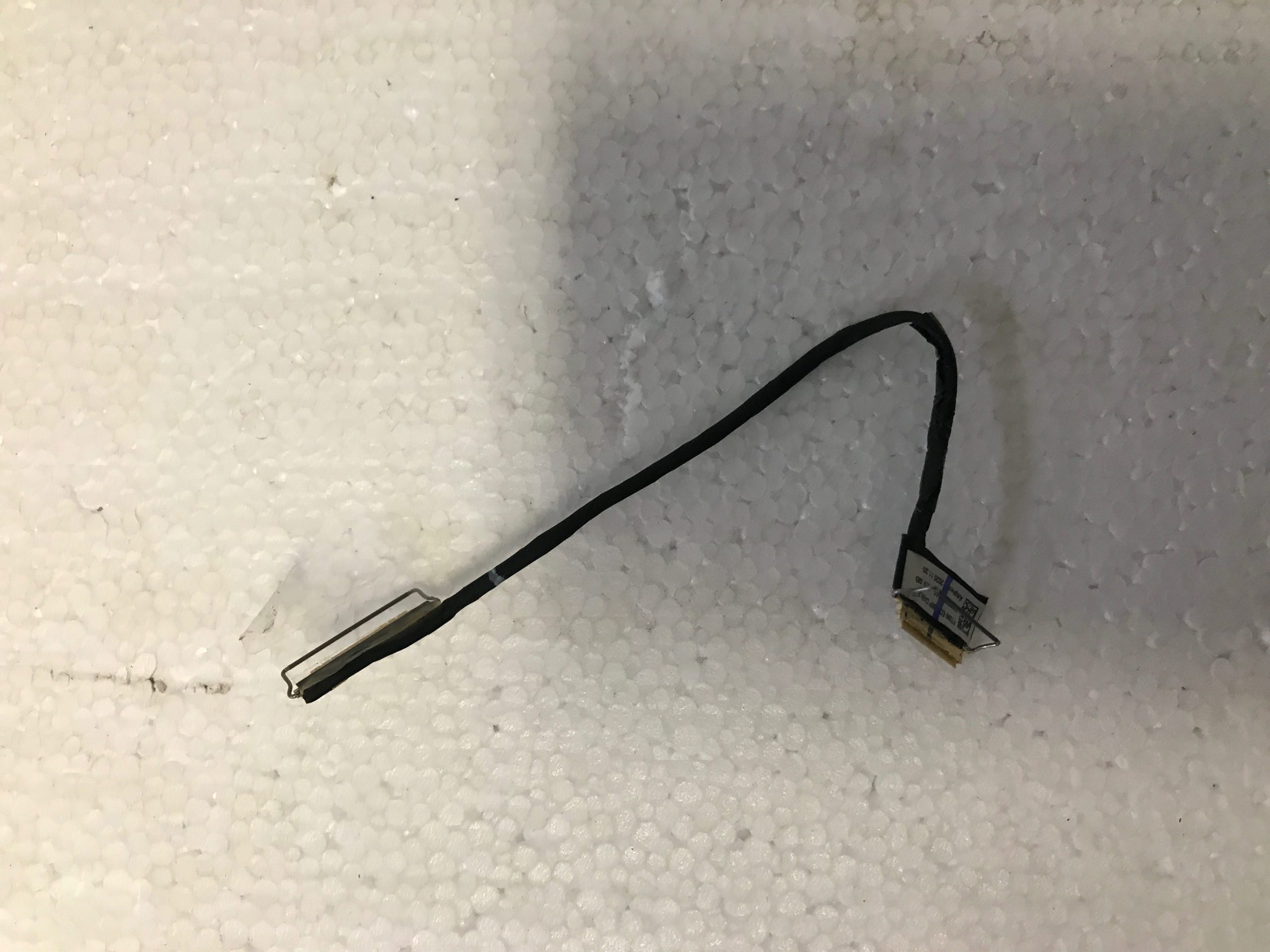 Lenovo ThinkPad T15 LCD VGA Video Cable 01YT323 product photo 1