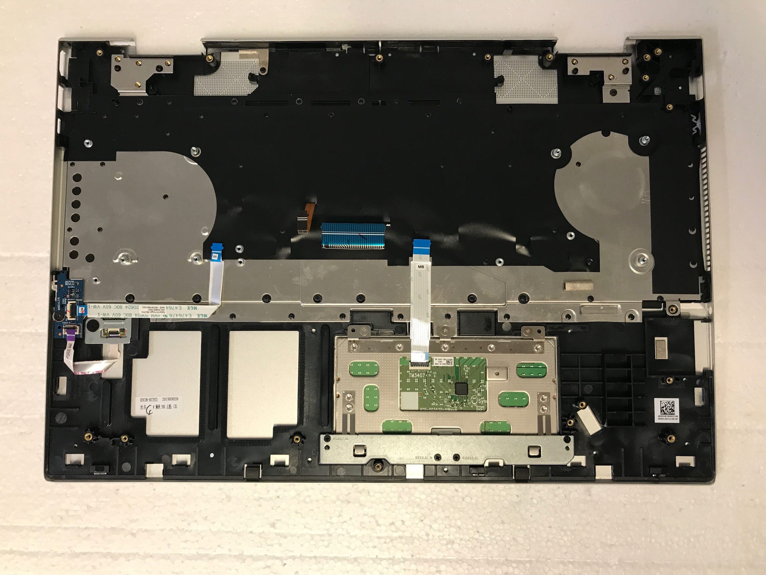 HP Envy 15m-dr1011dx palmrest touch pad keyboard L56975-001 product photo 2