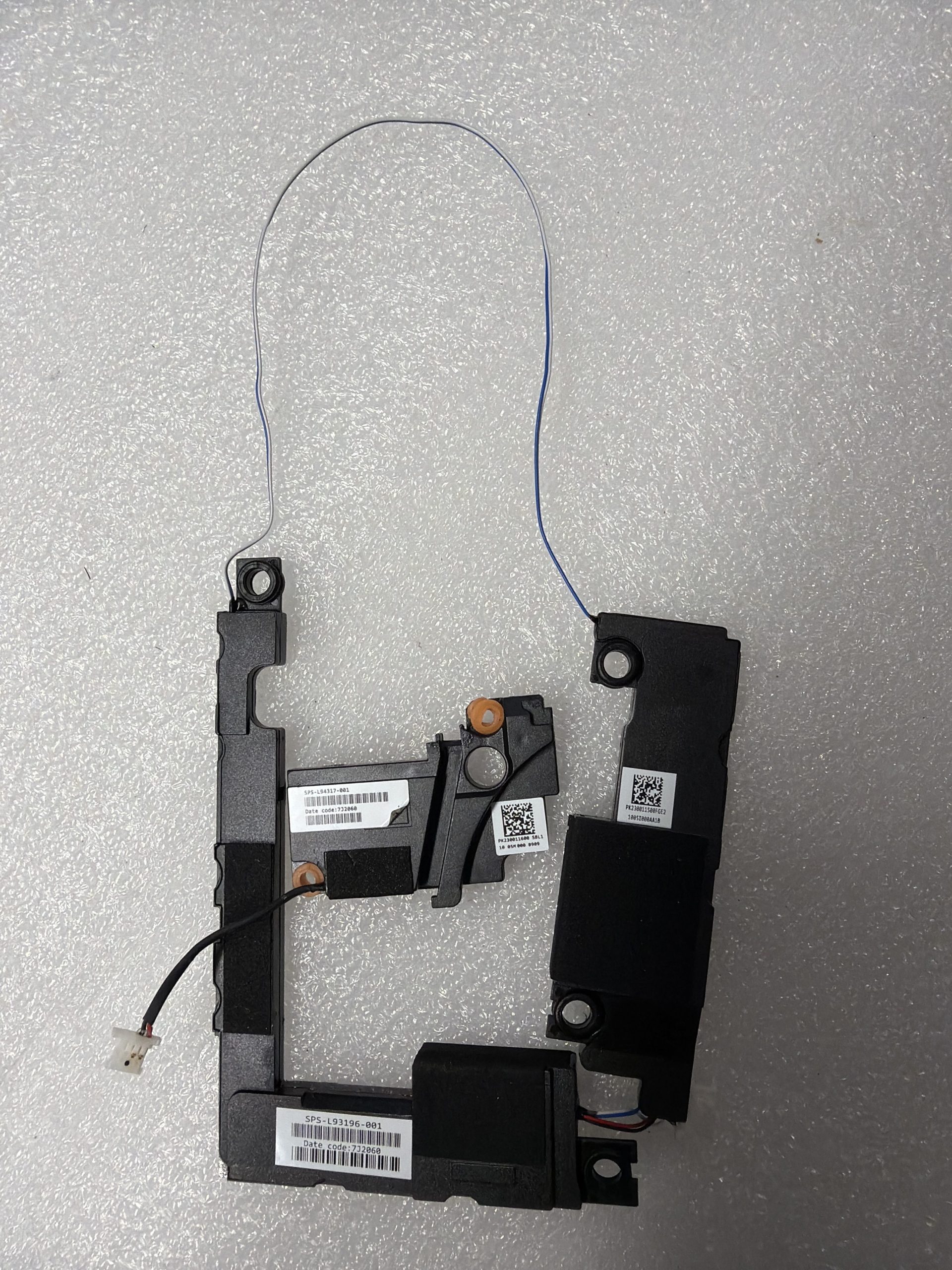 HP Envy 15m-ed0013dx Internal Left Right Speakers Assembly L93196-001 product photo 1
