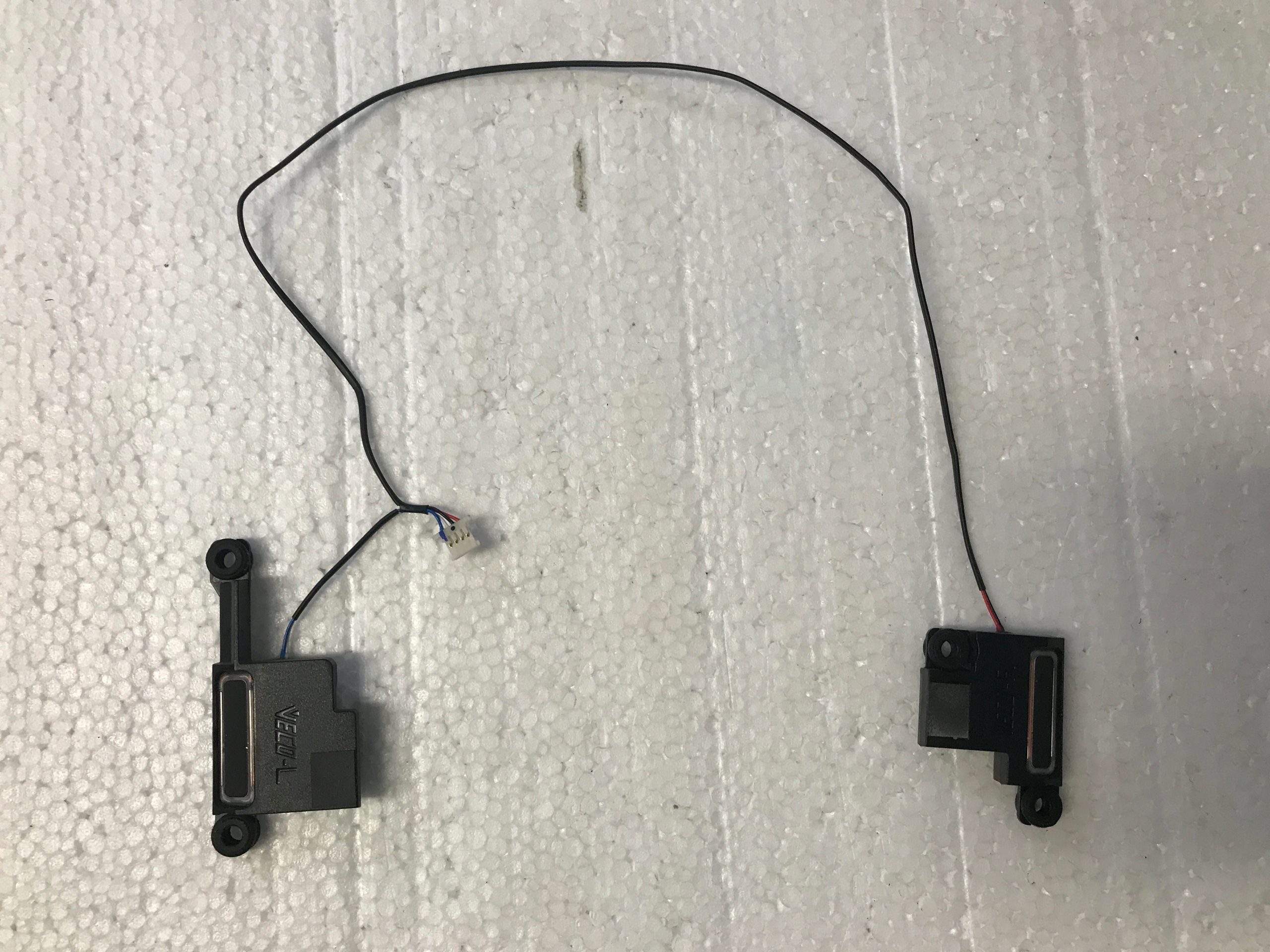 Lenovo ThinkPad E14 Gen 5 Internal Left Right Speakers Assembly 5SB0Z88684 product photo 1