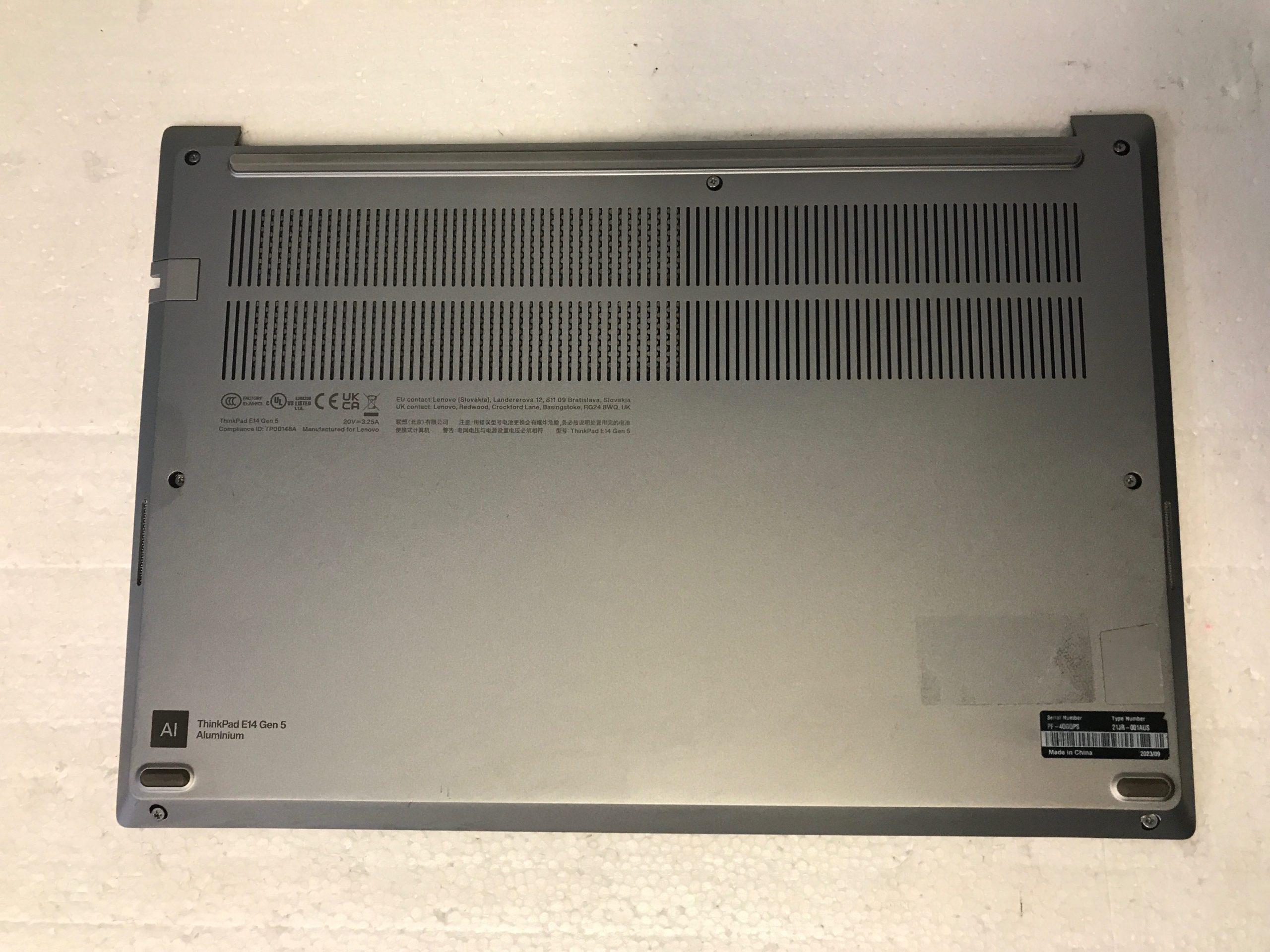 Lenovo ThinkPad E14 Gen 5 bottom base case cover enclosure 5CB1M21469 product photo 1