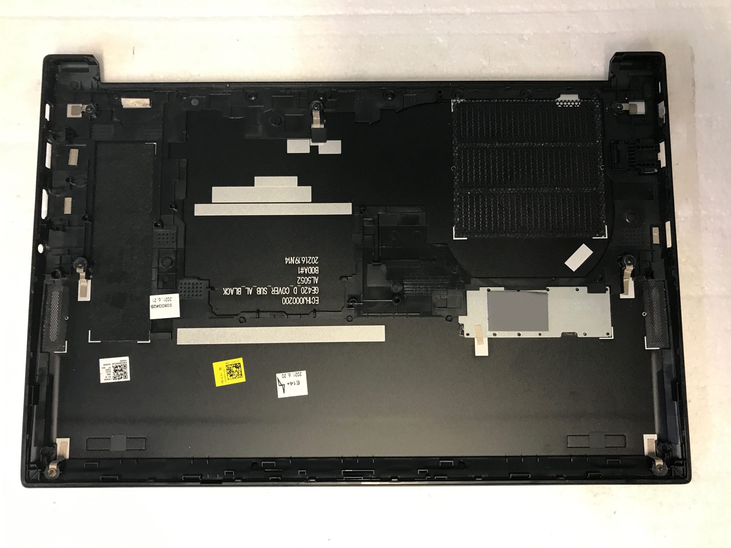Lenovo ThinkPad E14 Gen 3 bottom base case cover enclosure 5CB0Z69334 product photo 2